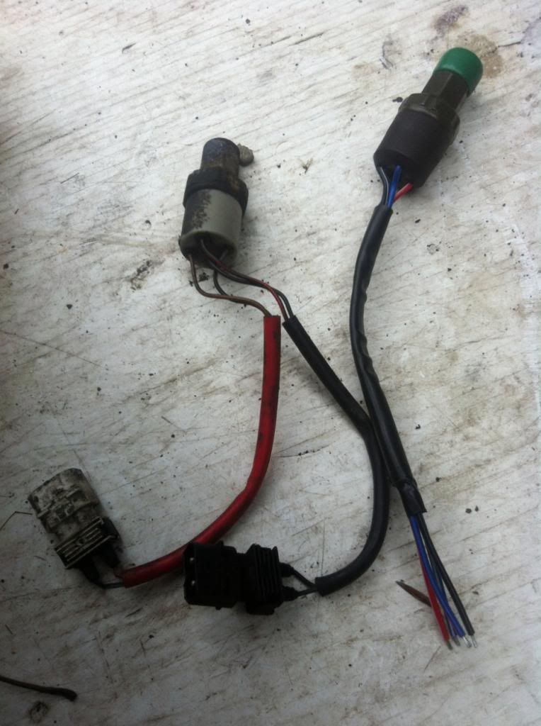 Needed AirCon pressure switch wiring/colours
